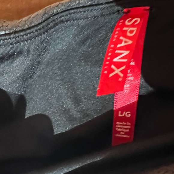 SPANX 100% AUTHENTIC FAUX EMBOSSED LEATH LEGGINGS SIZE LARGE $98 WORN 1x! - Picture 8 of 13